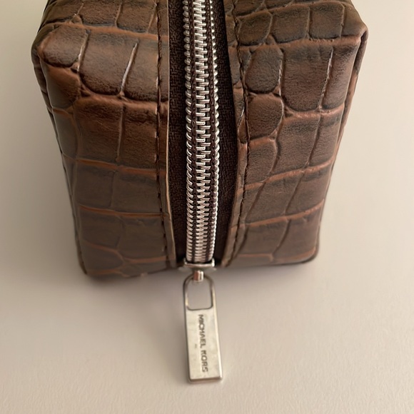 Michael Kors Zippered Sunglasses Case - Picture 2 of 4